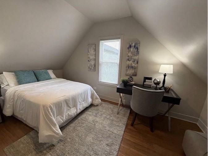 6115 N Wolcott Ave - Photo 3 of 7