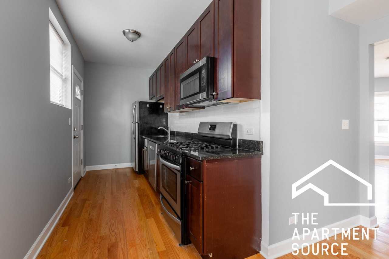 1648 W Pratt Blvd #2K