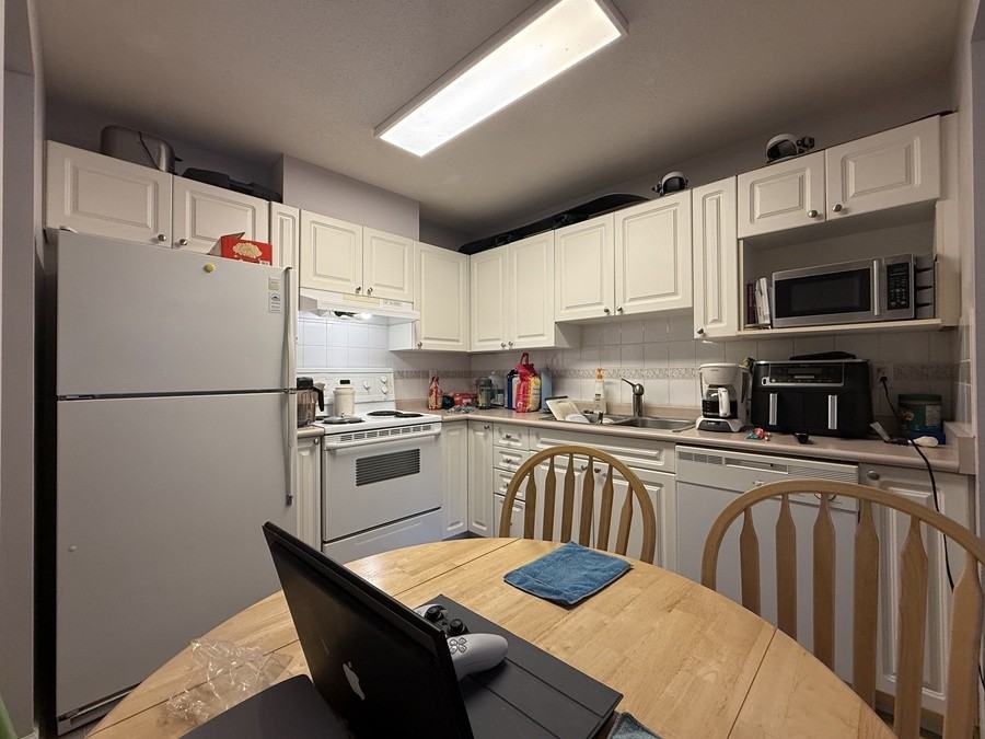 2678 Dixon St - Photo 5 of 17