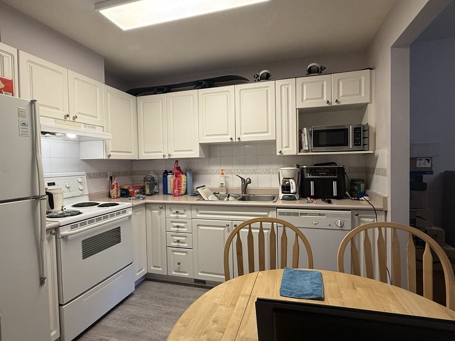 2678 Dixon St - Photo 7 of 17