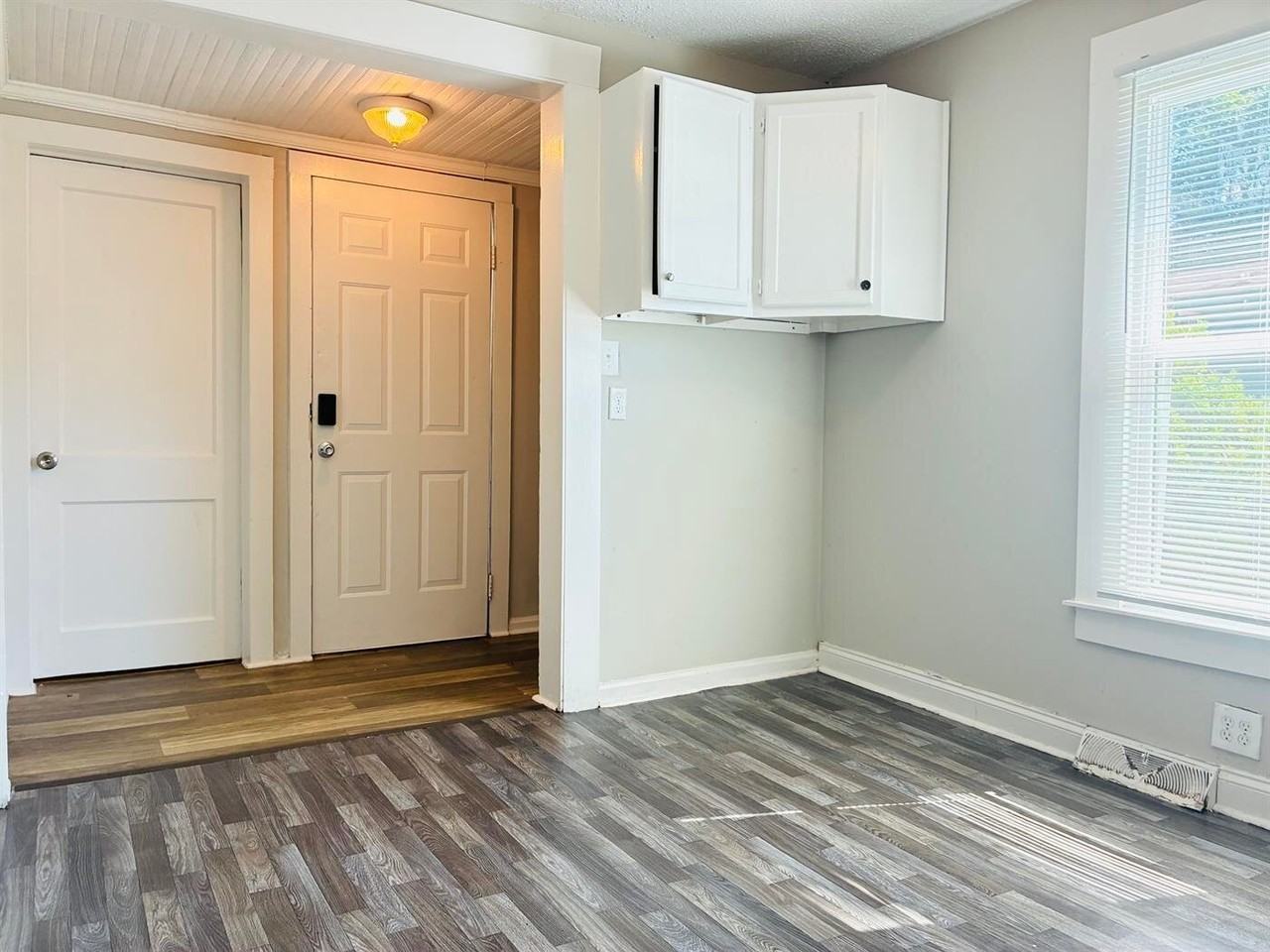200 Cain St - Photo 5 of 18