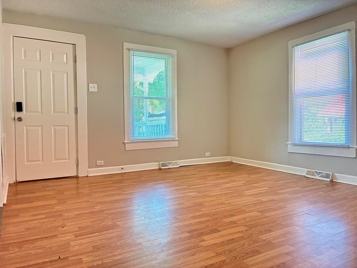 200 Cain St - Photo 6 of 18
