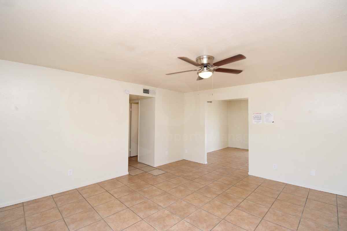 4215 E Alta Vista Rd - Photo 7 of 17