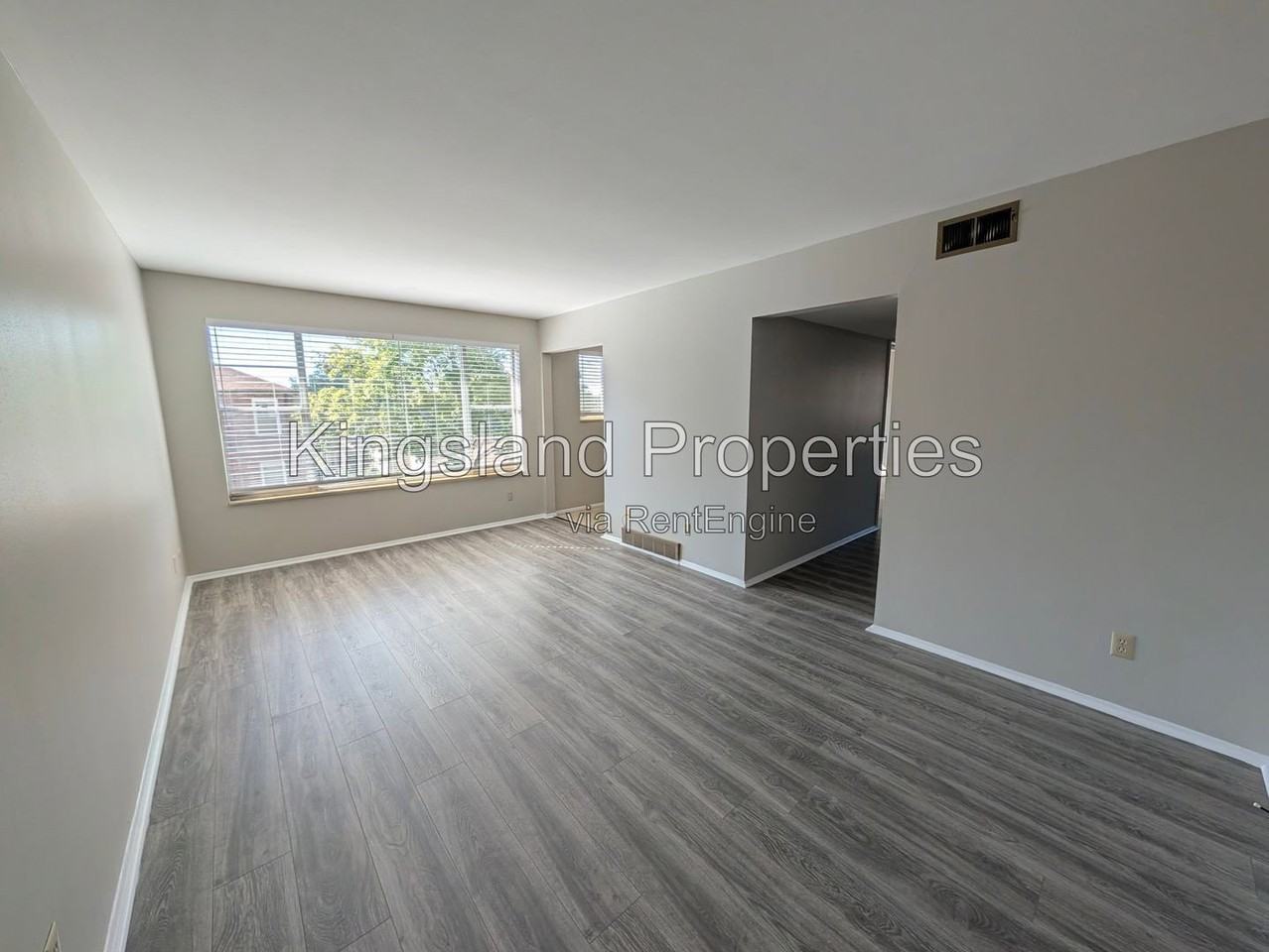 5353 Walsh St #2C - Photo 3 of 19