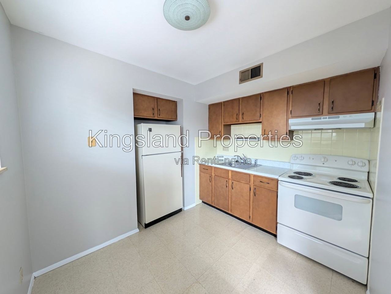 5353 Walsh St #2C - Photo 5 of 19