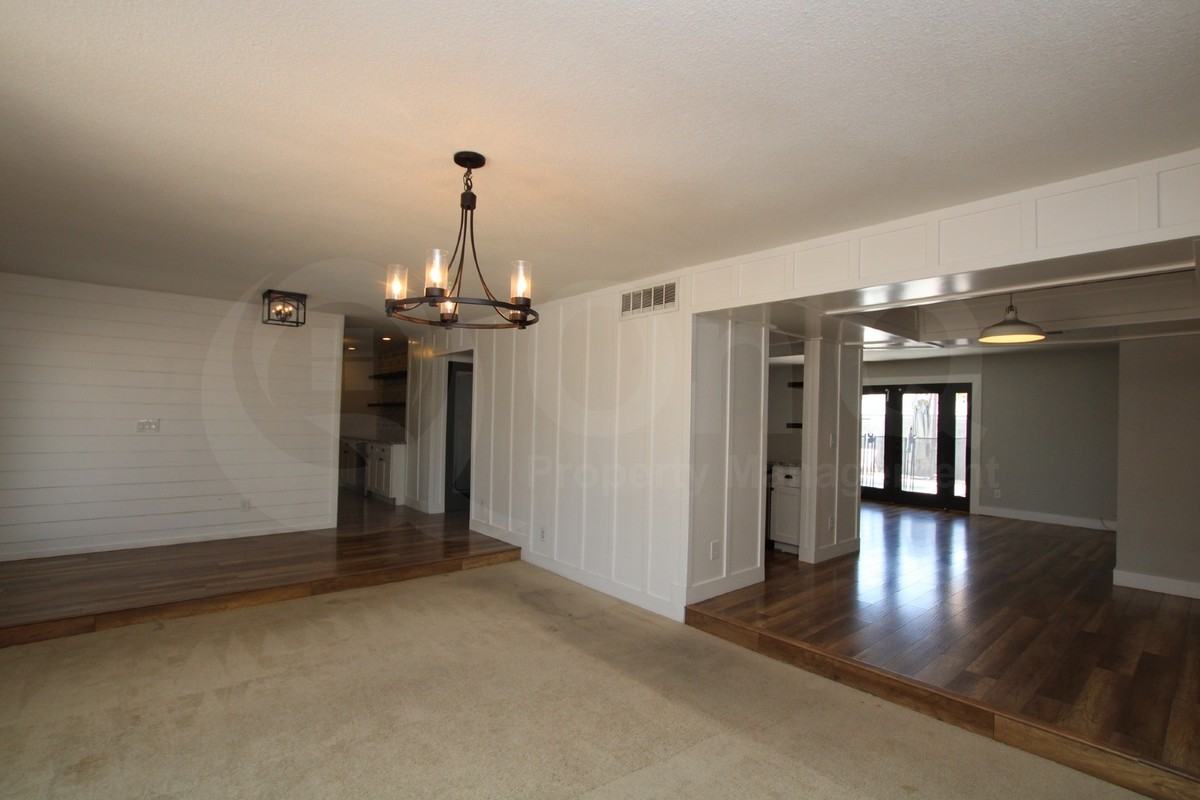 6039 W Carol Ann Way - Photo 5 of 17
