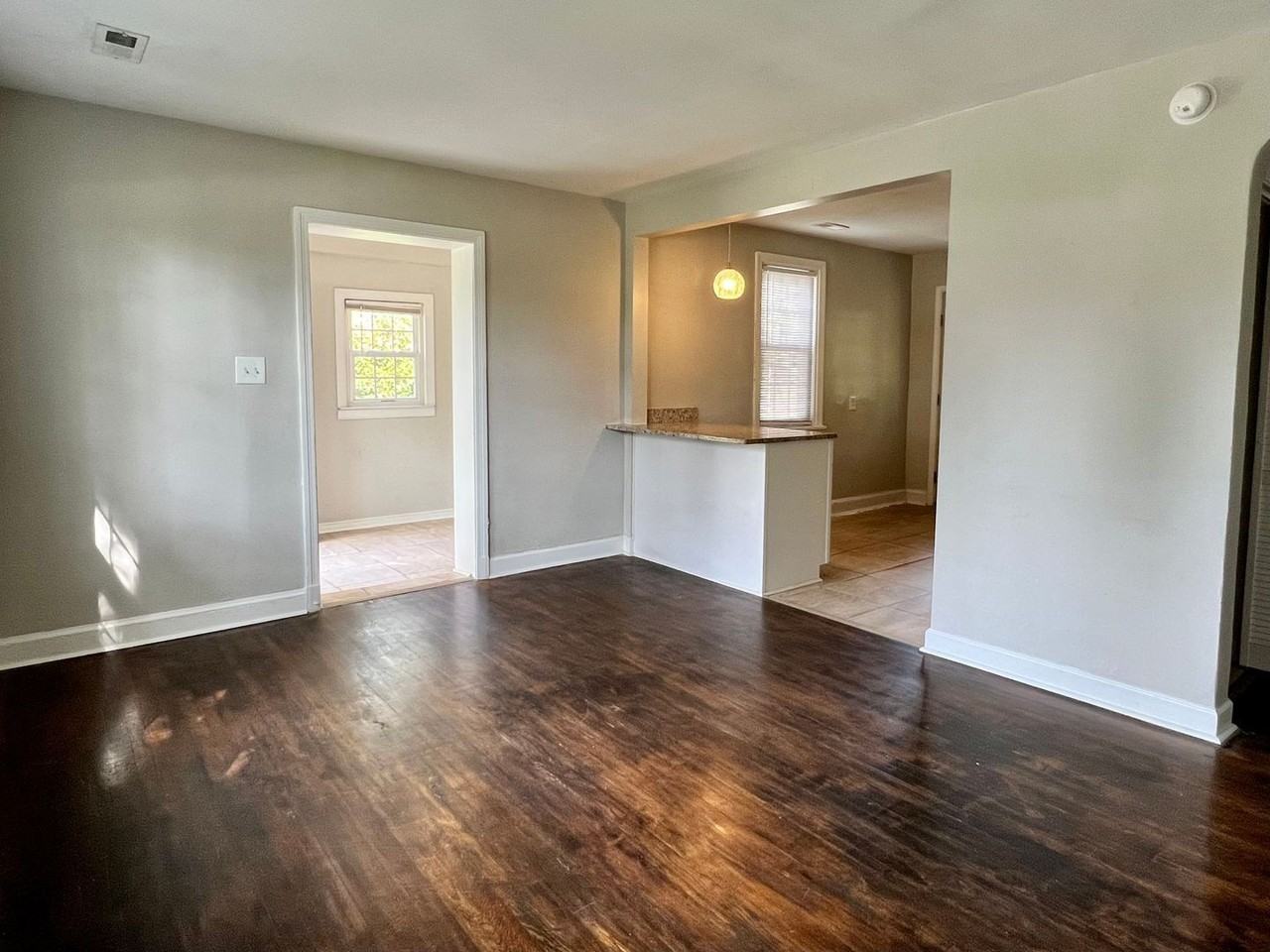 4603 Eastover Ave - Photo 6 of 19
