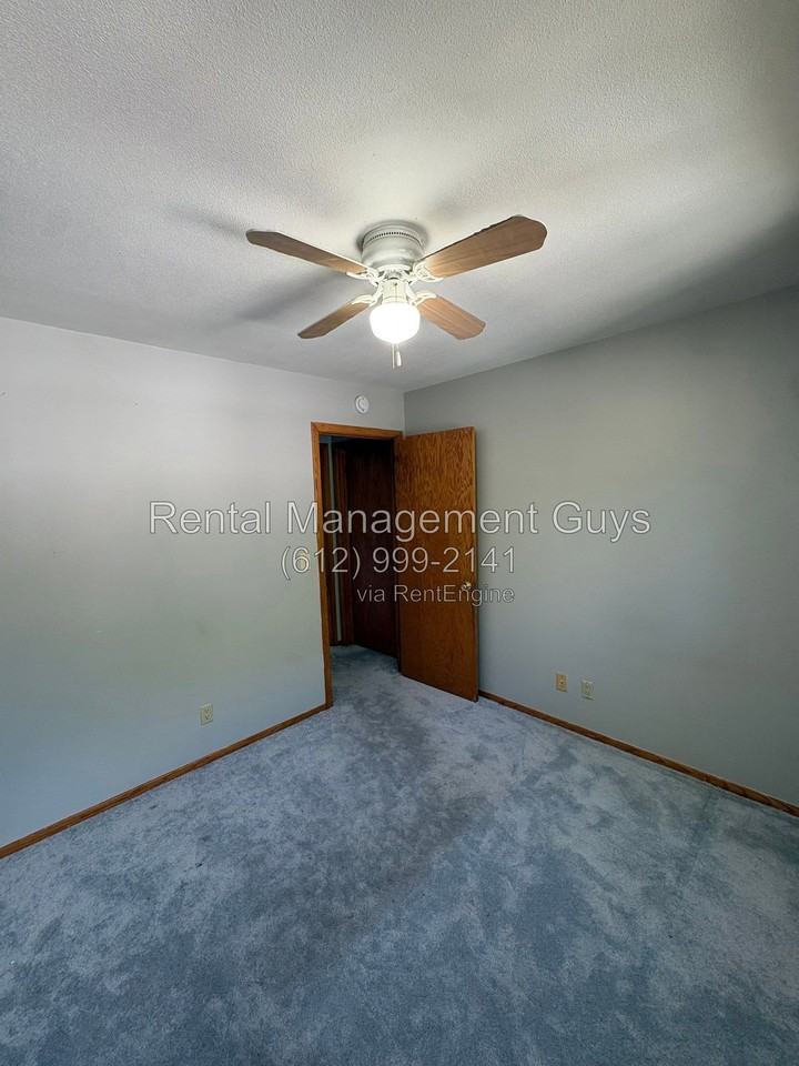 3545 12th Ave S #8 - Photo 5 of 9