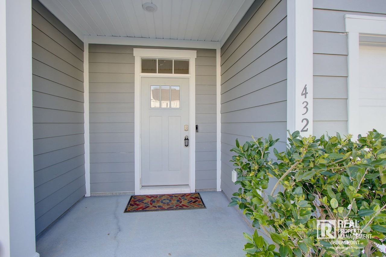 432 Trotters Ln - Photo 2 of 32