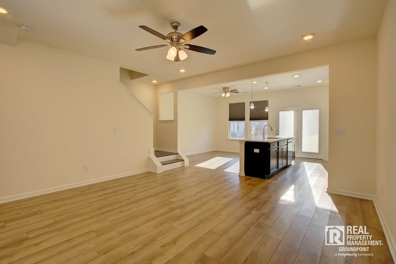 432 Trotters Ln - Photo 7 of 32