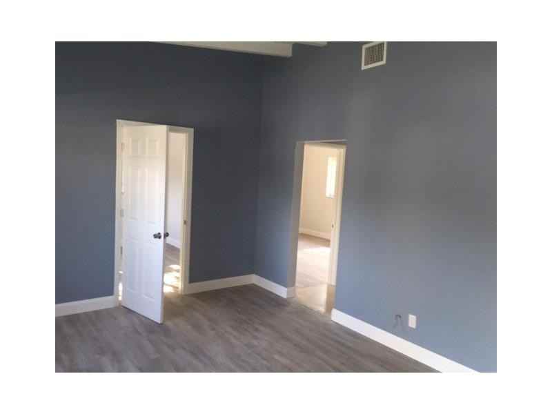 535 NE 133rd St - Photo 3 of 6