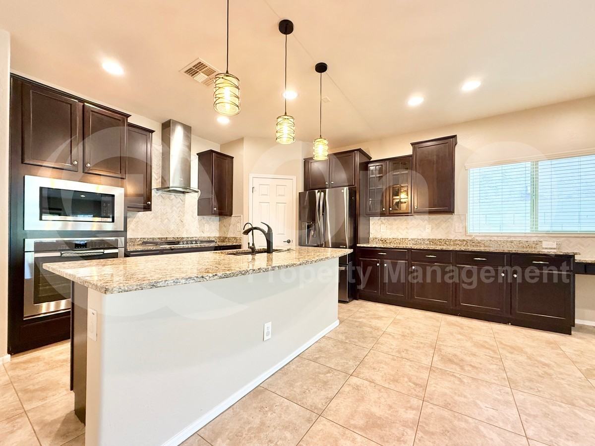 10831 W Bronco Trl - Photo 5 of 26