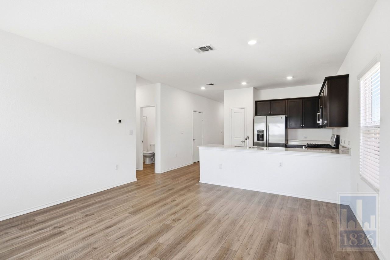 13705 Menard Way - Photo 3 of 50