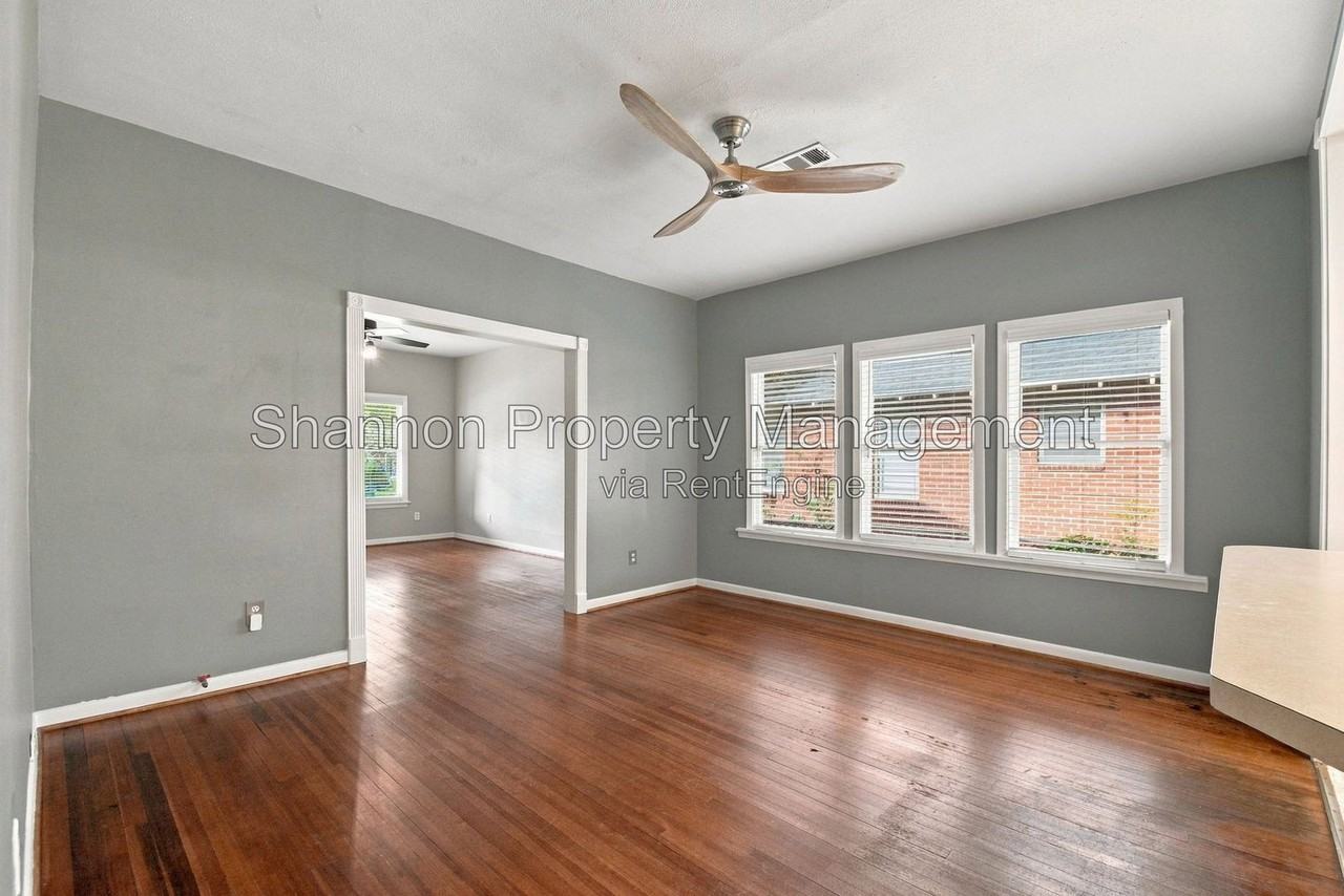 905 Pizer St - Photo 6 of 24