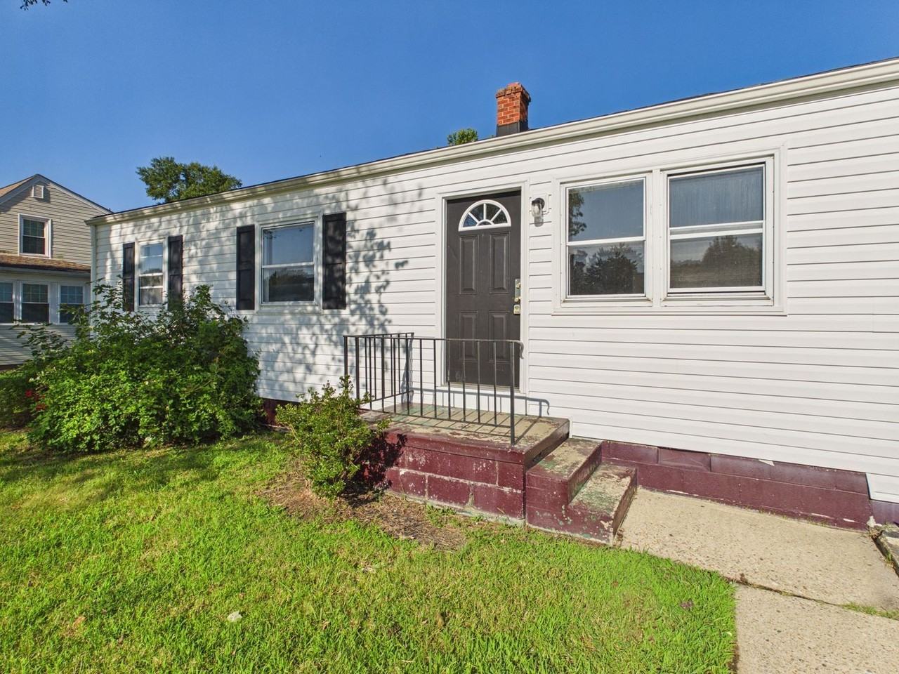 3708 Whitlock Ave