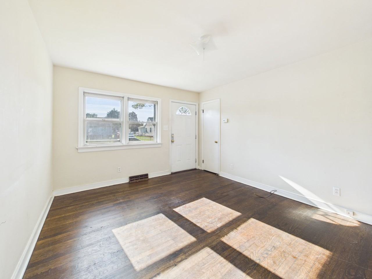 3708 Whitlock Ave - Photo 2 of 41