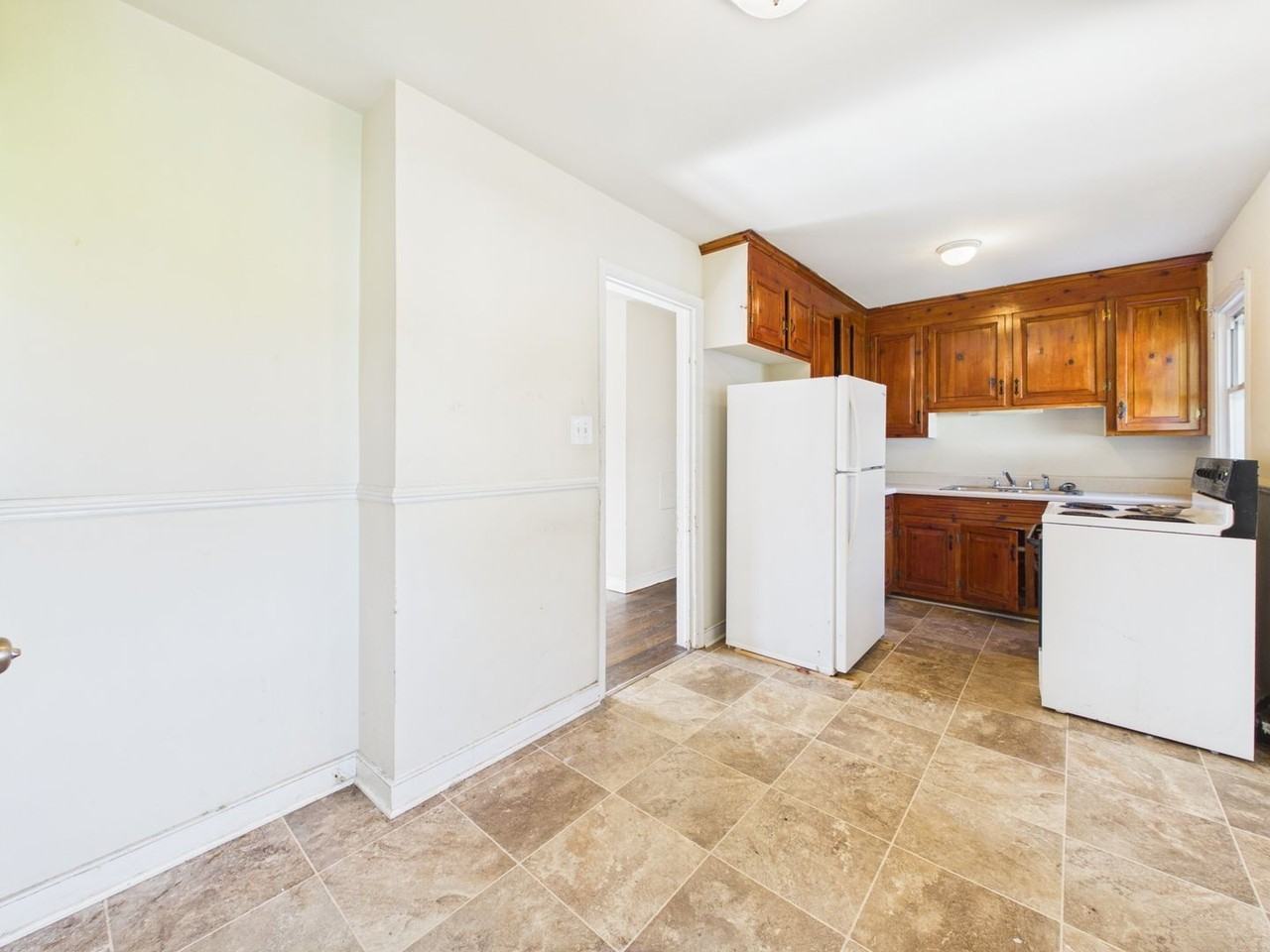 3708 Whitlock Ave - Photo 7 of 41