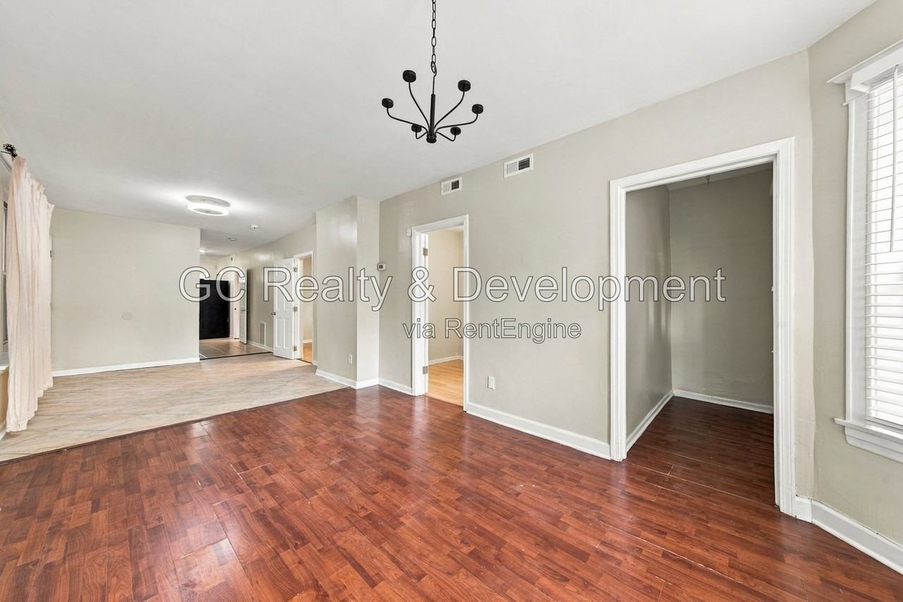 3738 S Hermitage Ave #1 - Photo 2 of 14