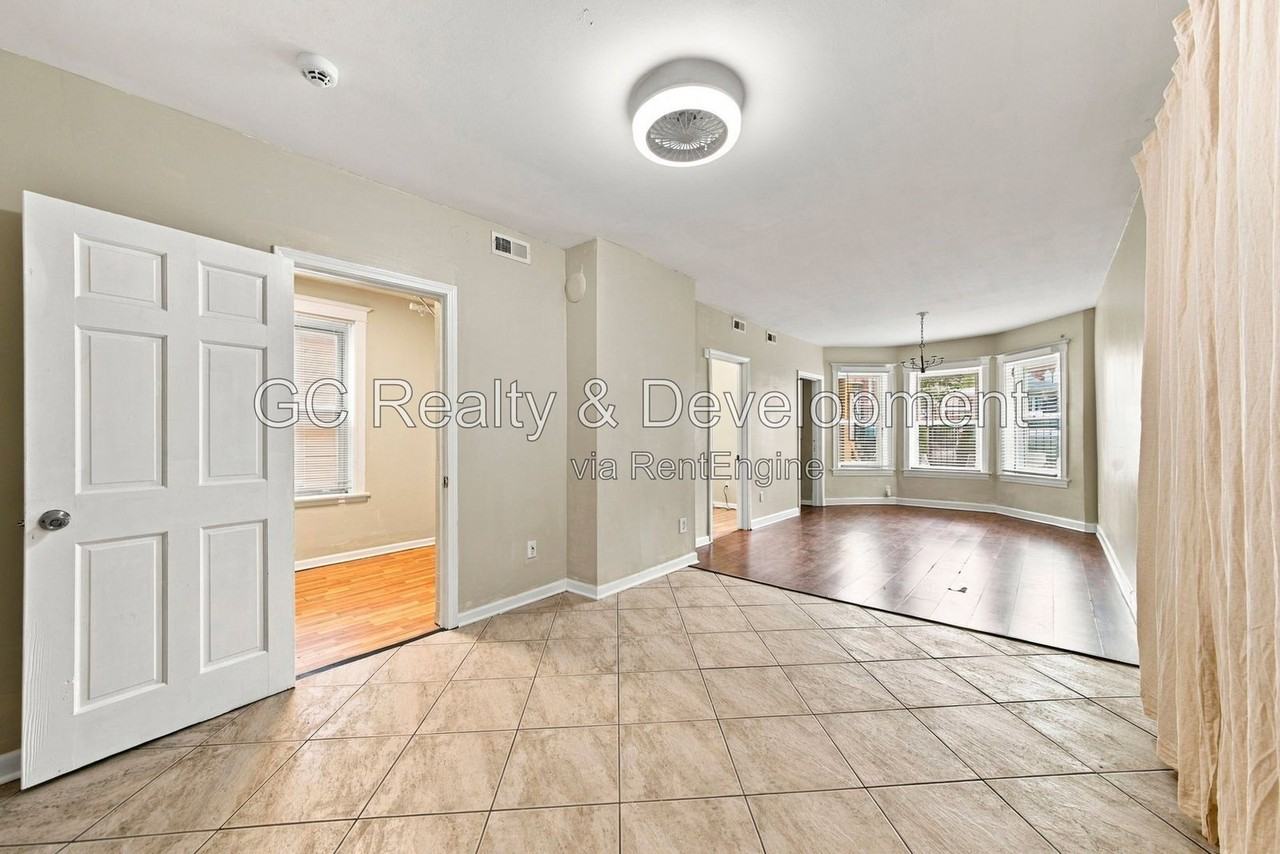 3738 S Hermitage Ave #1 - Photo 3 of 14