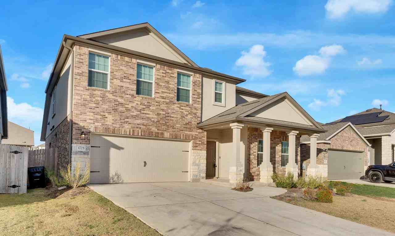 1725 Devine Lake Bnd