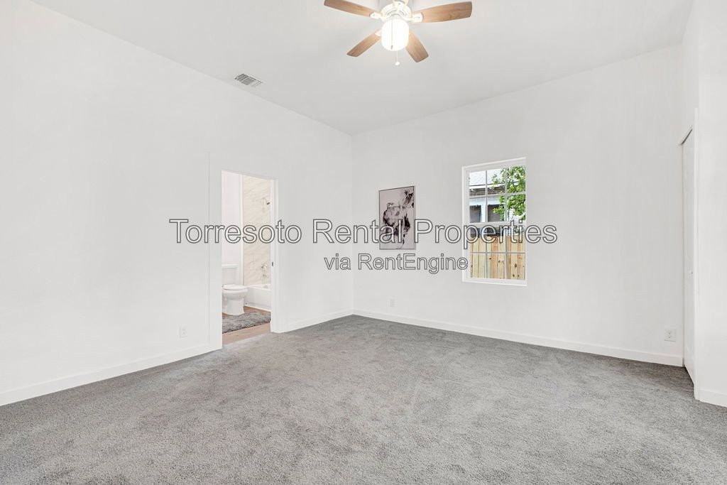226 Porter St - Photo 2 of 29