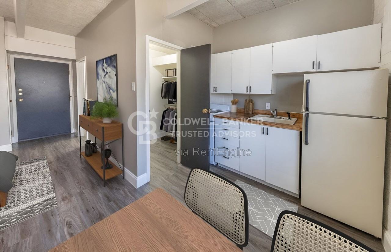 2601 York Ave #121 - Photo 5 of 50