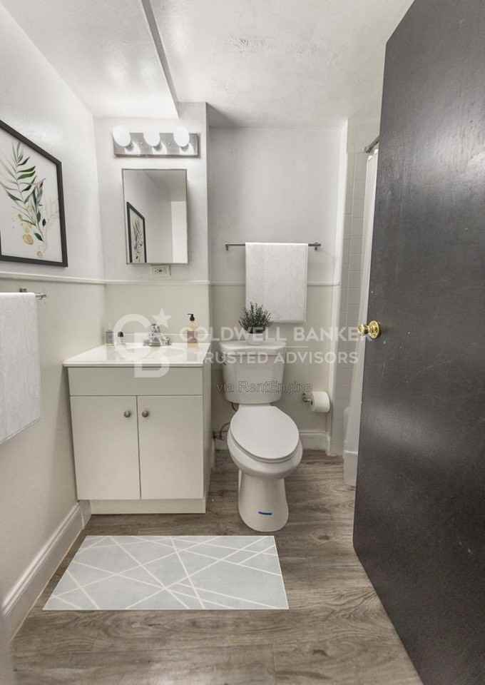 2601 York Ave #121 - Photo 7 of 50