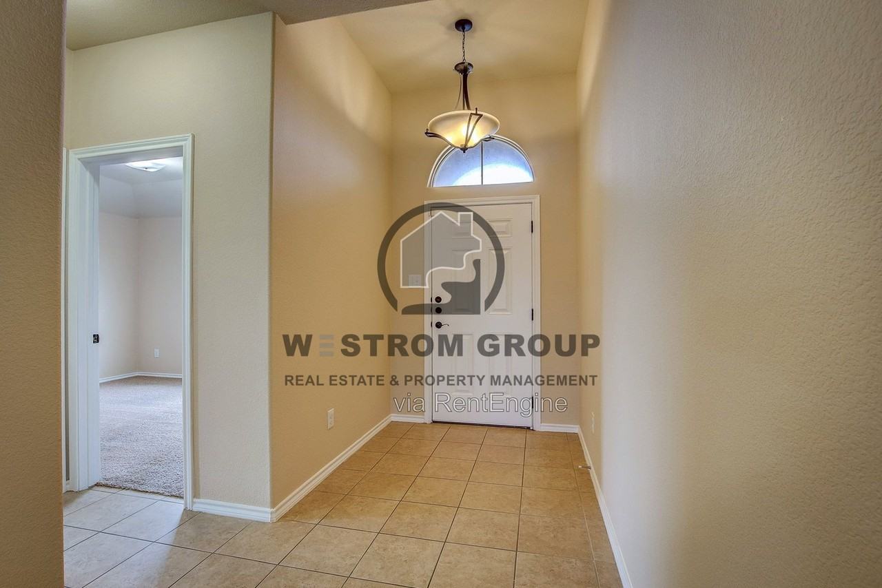 6300 Leaping Fawn Dr - Photo 6 of 40