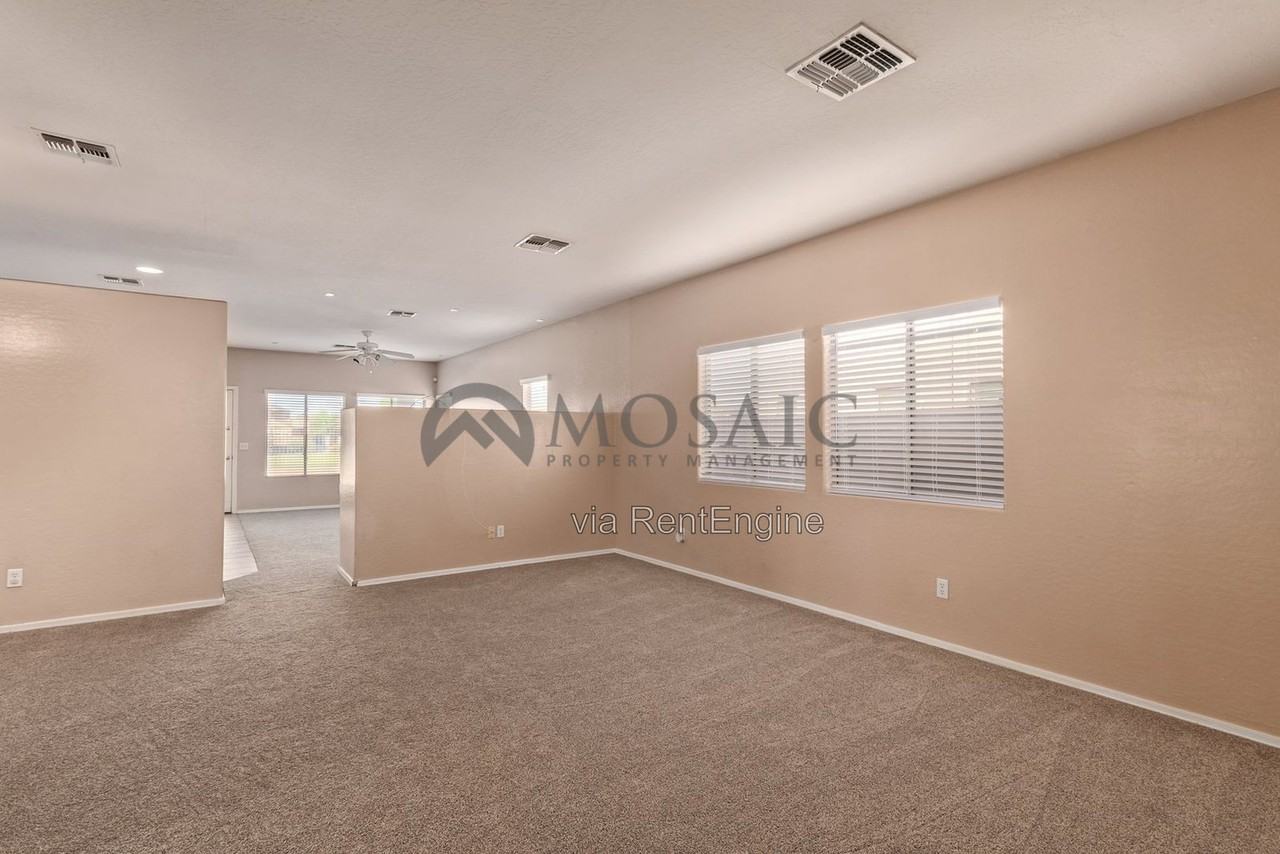 2317 S 88th Dr - Photo 2 of 24