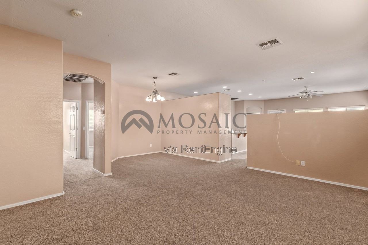 2317 S 88th Dr - Photo 3 of 24