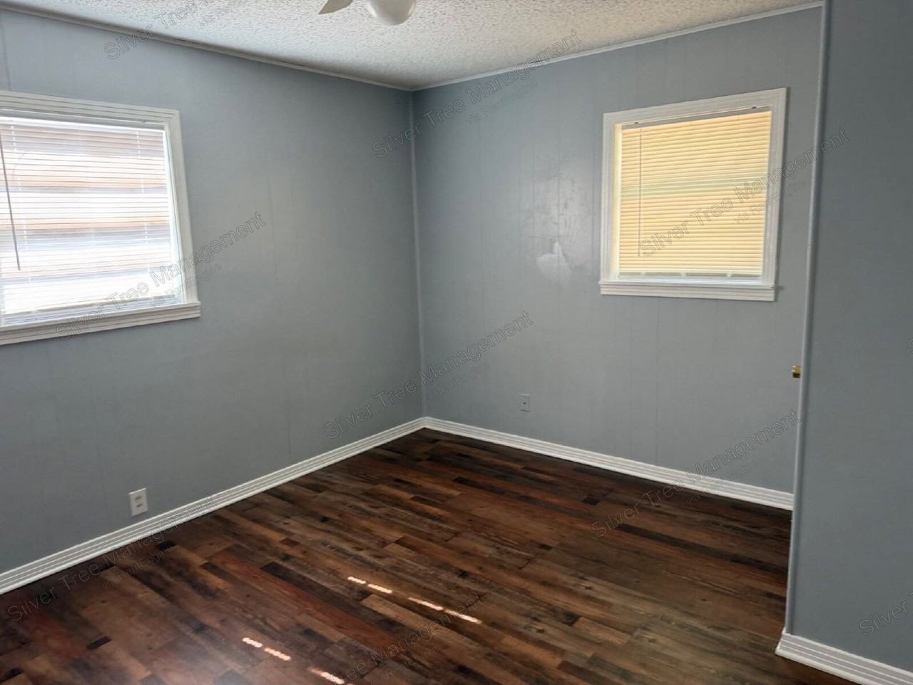 206 E Nelson St - Photo 6 of 9
