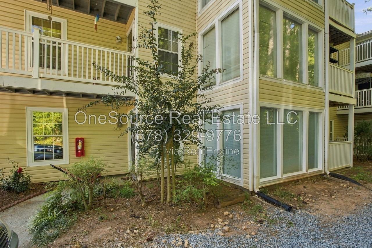 606 Augusta Dr - Photo 3 of 36