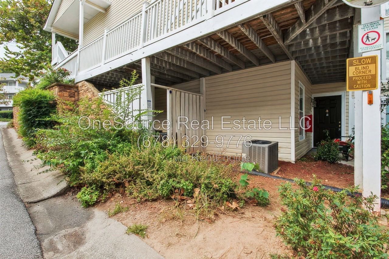 606 Augusta Dr - Photo 4 of 36