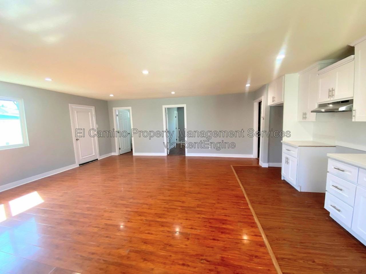 303 N Townsend Ave - Photo 5 of 12