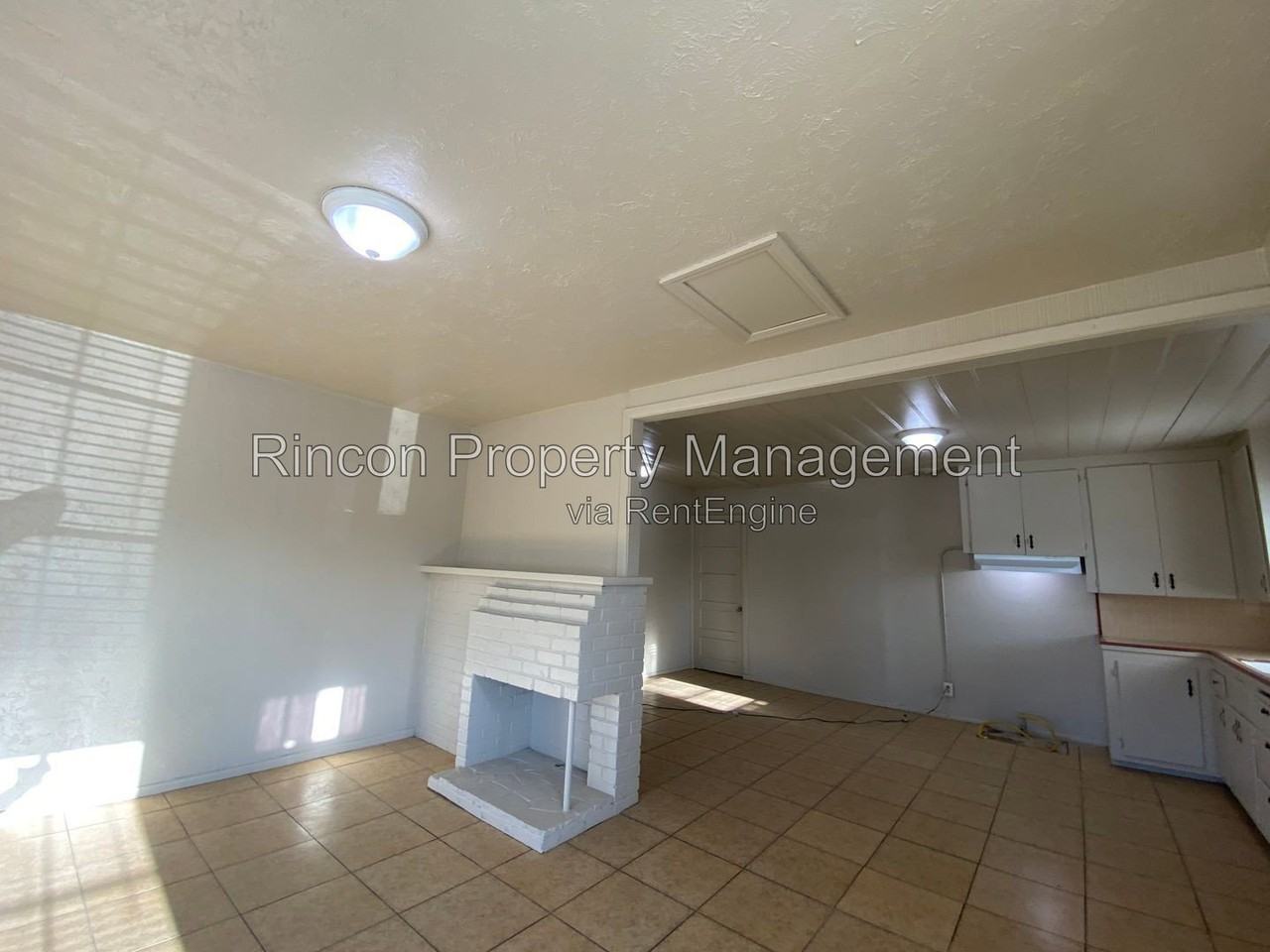 752 W Main St - Photo 7 of 15