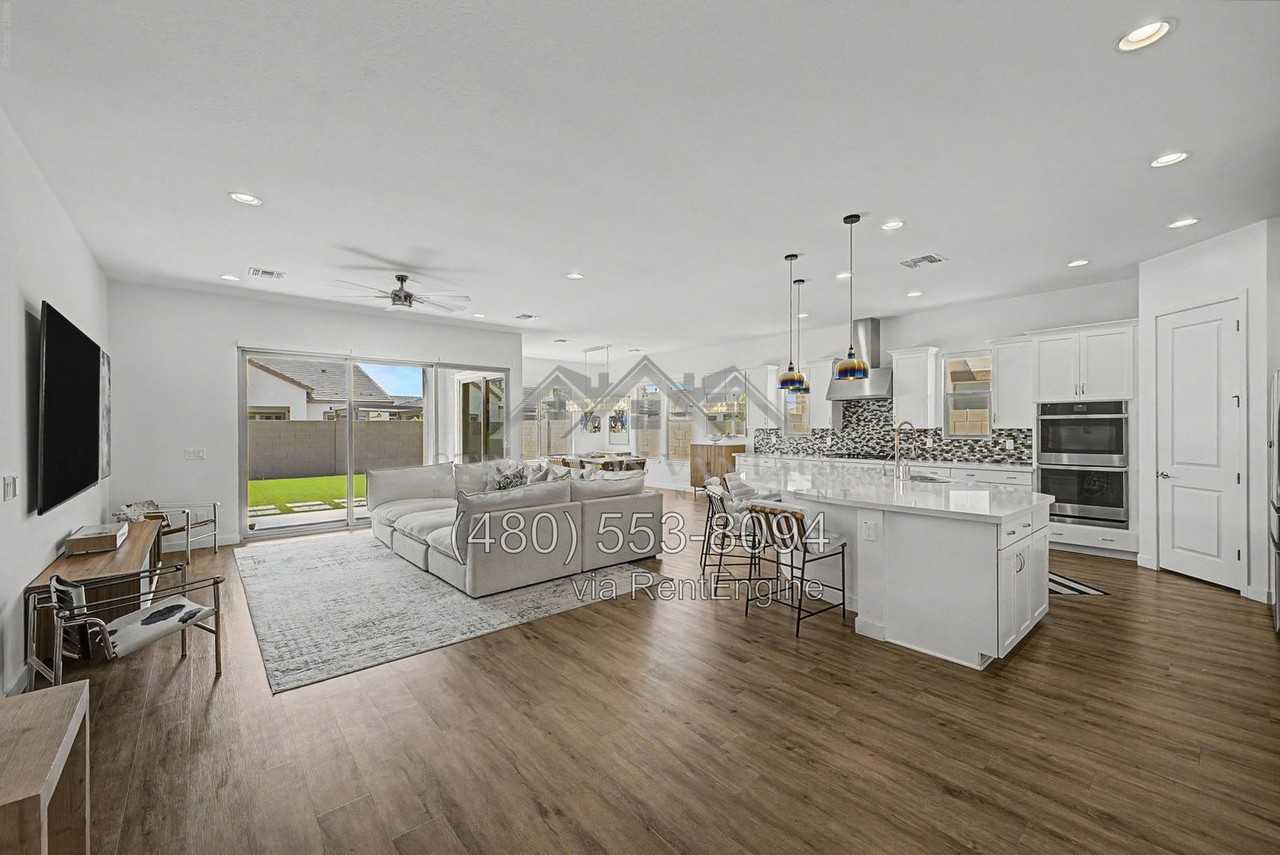 1461 E San Carlos Way - Photo 7 of 37