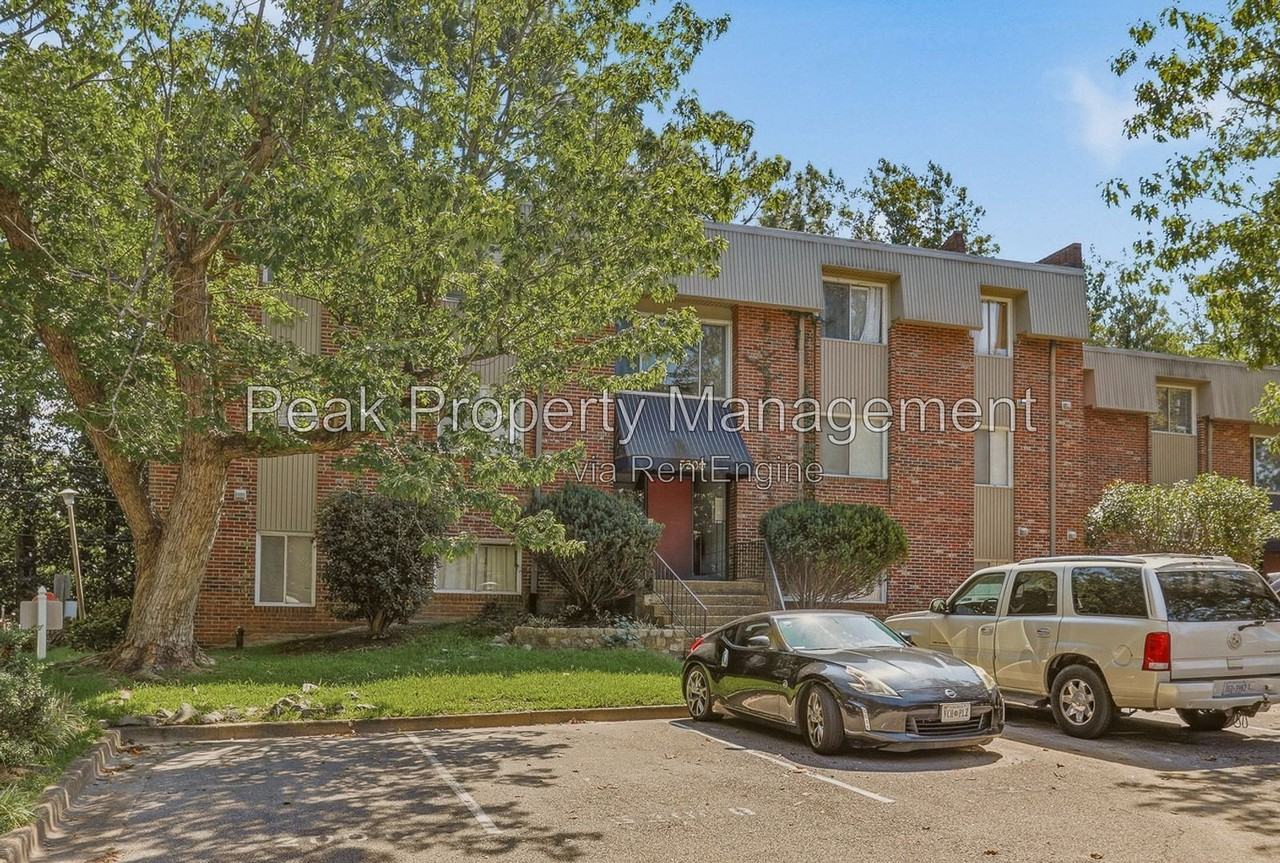 5200 Castlewood Rd #B - Photo 2 of 22