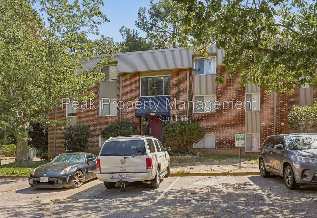 5200 Castlewood Rd #B - Photo 3 of 22