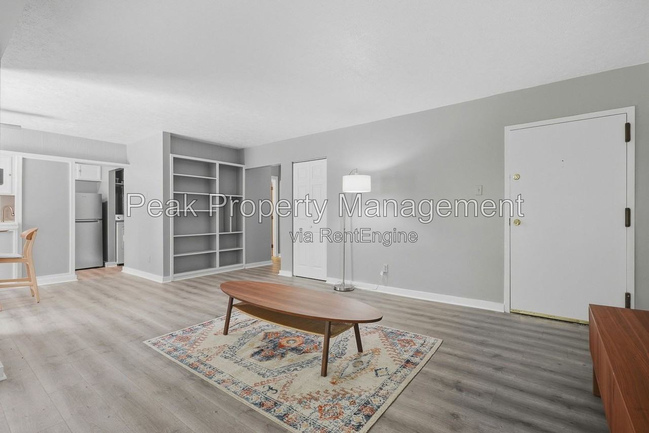 5200 Castlewood Rd #B - Photo 5 of 22