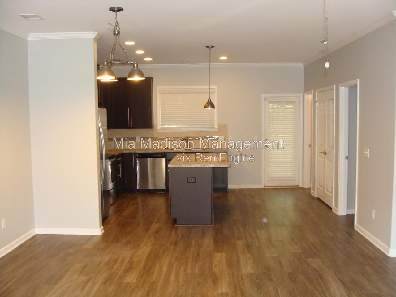 115 Reese Way - Photo 3 of 33