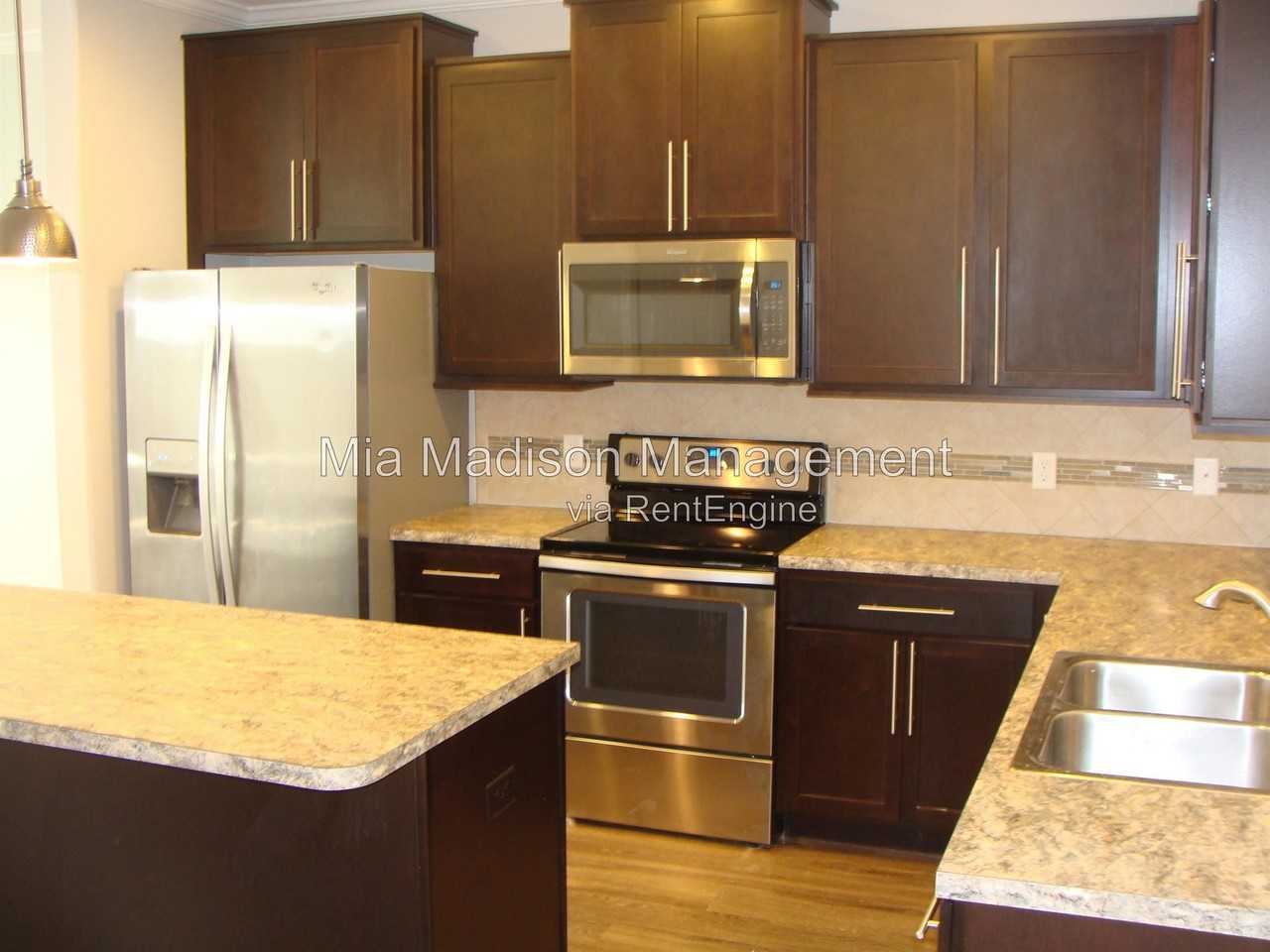 115 Reese Way - Photo 4 of 33