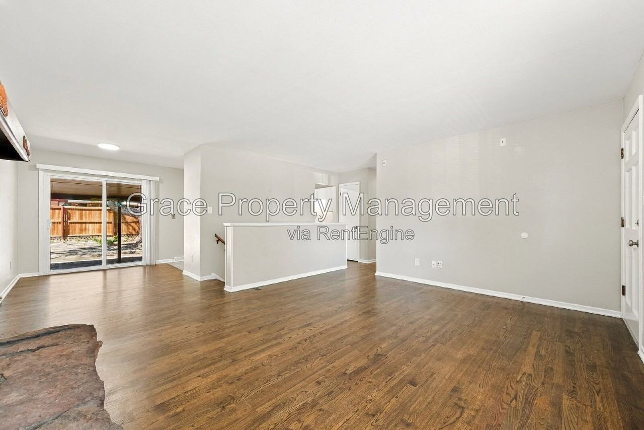 1333 S Kendall Ct - Photo 4 of 23