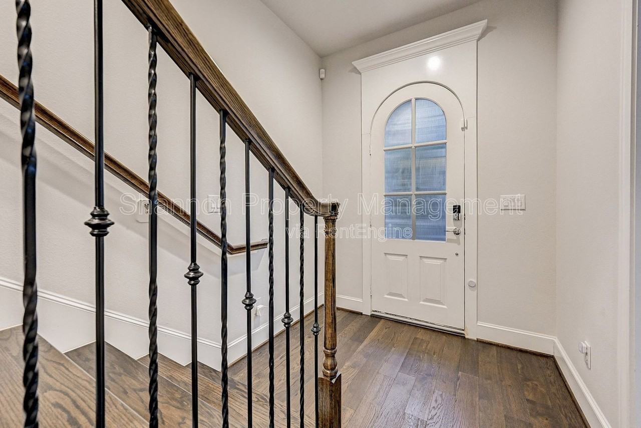 2034 Waterloo Station Rd - Photo 7 of 33