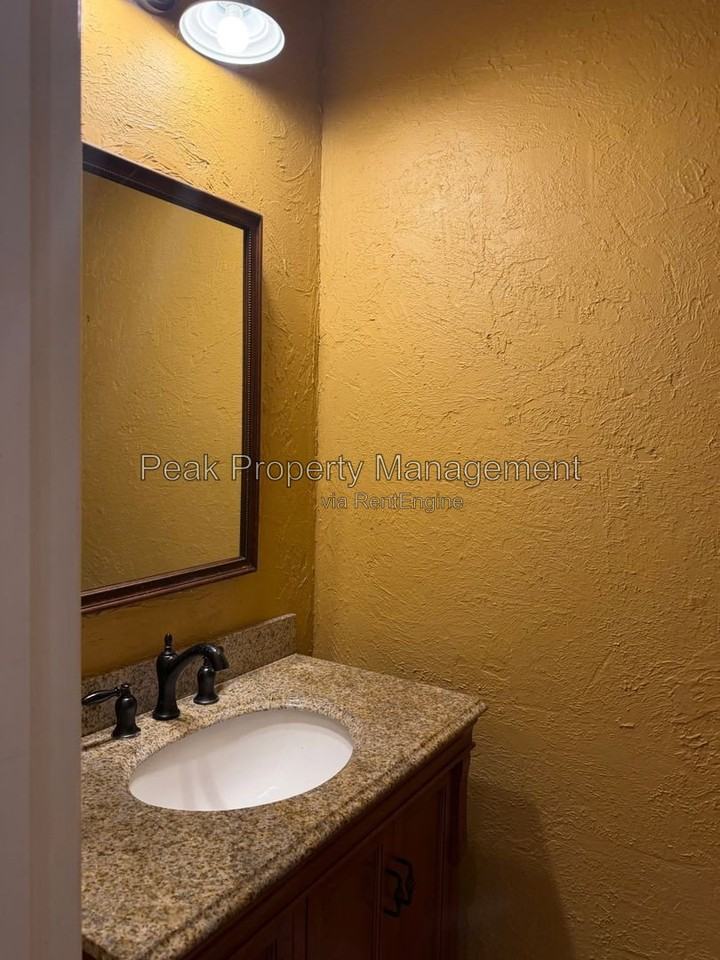 10652 Anna Marie Dr - Photo 6 of 13