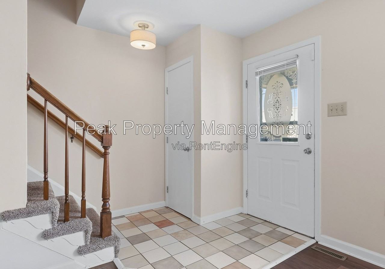 813 W Leigh St - Photo 3 of 26