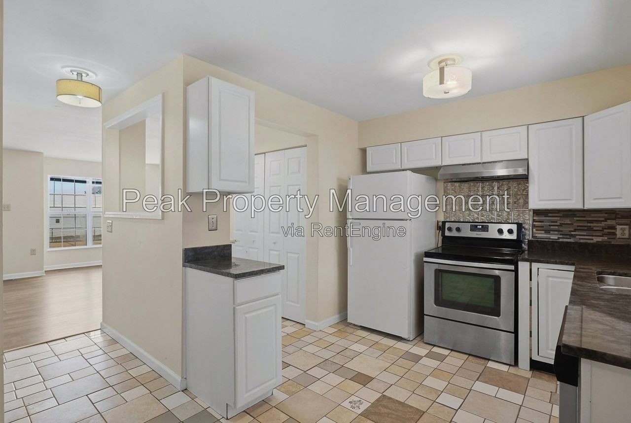 813 W Leigh St - Photo 7 of 26
