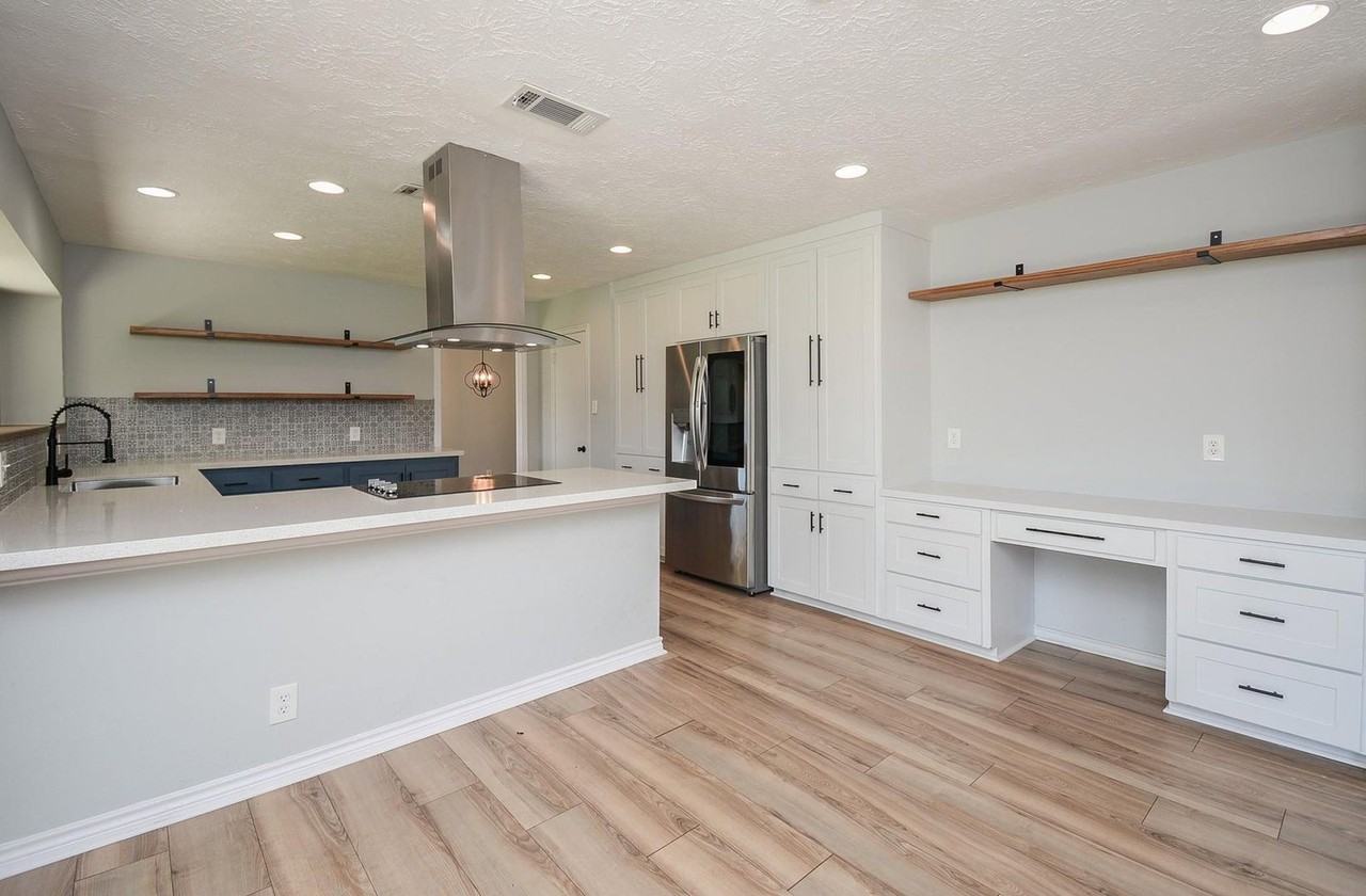 16505 Cornwall St - Photo 7 of 31