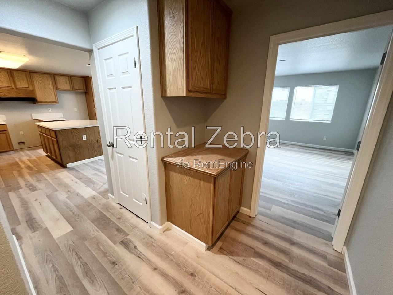 1386 Dynes St - Photo 5 of 21