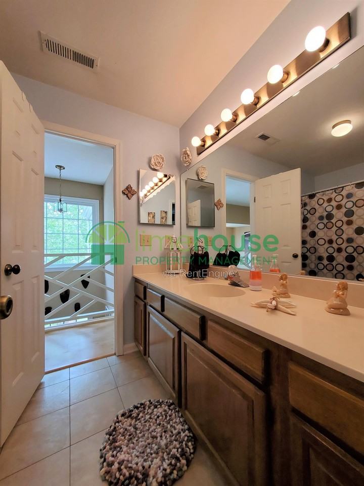 5224 Club Head Rd - Photo 5 of 19