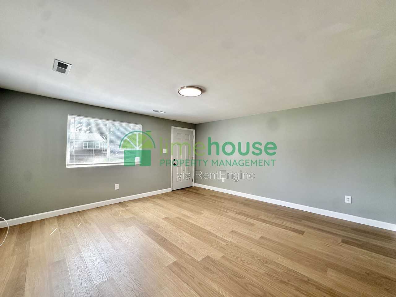 1020 E Chester St #B - Photo 2 of 12